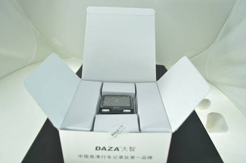 外觀要好看！大智新款極清行車記錄儀G221開箱體驗